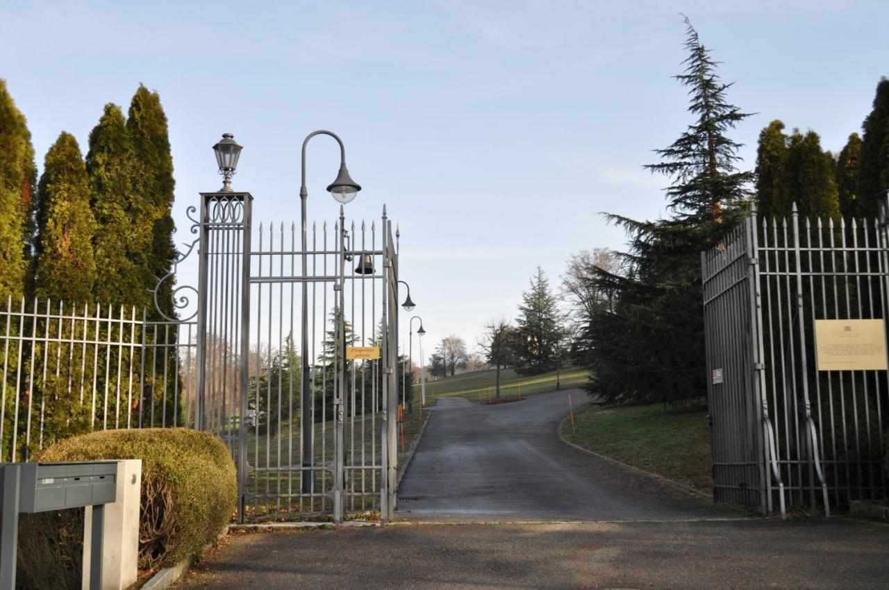 Domaine De Mont-Renaud Hotel Boncourt Bagian luar foto