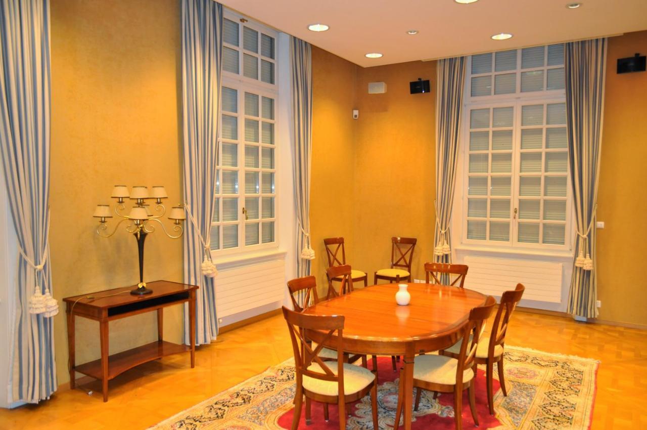 Domaine De Mont-Renaud Hotel Boncourt Bagian luar foto