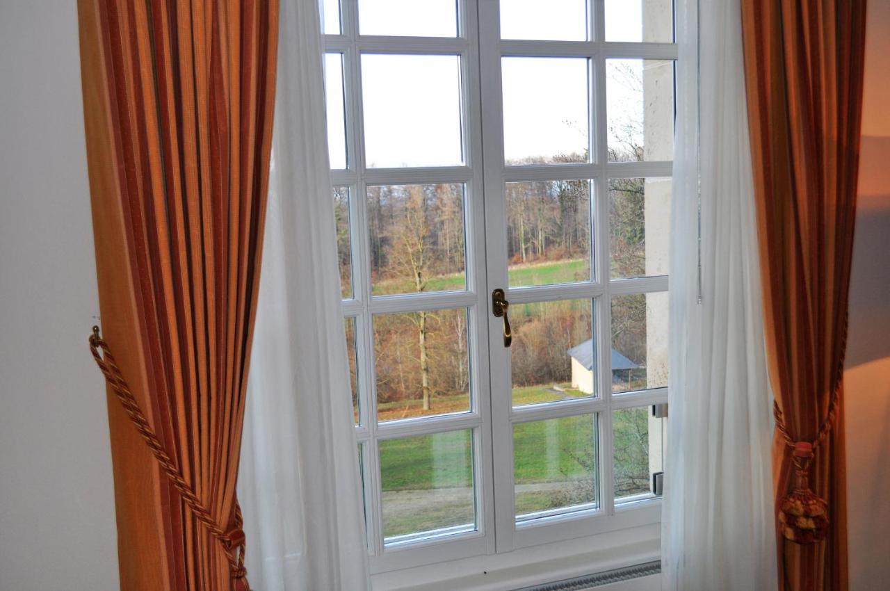 Domaine De Mont-Renaud Hotel Boncourt Bagian luar foto